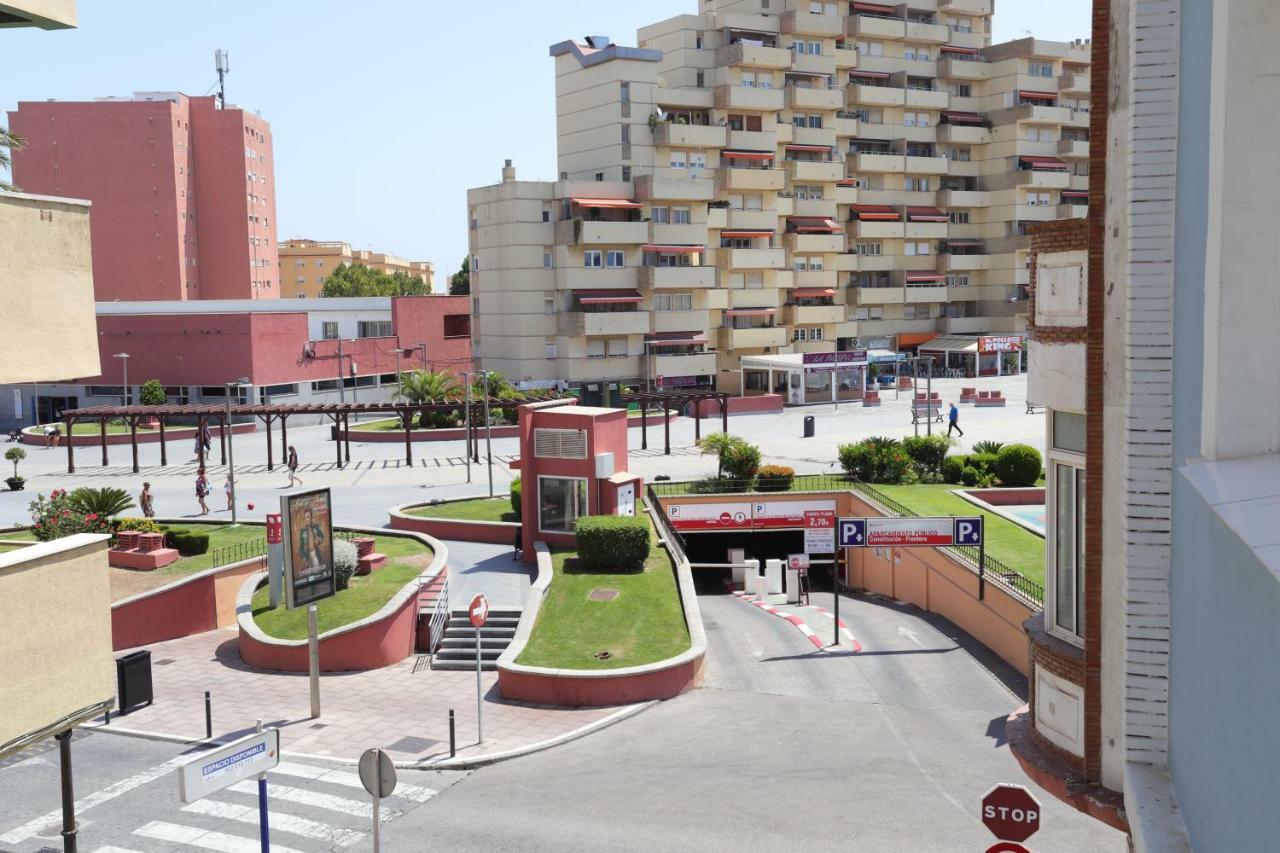 Hostal La Campana Ла-Линеа-де-ла-Консепсьон Экстерьер фото
